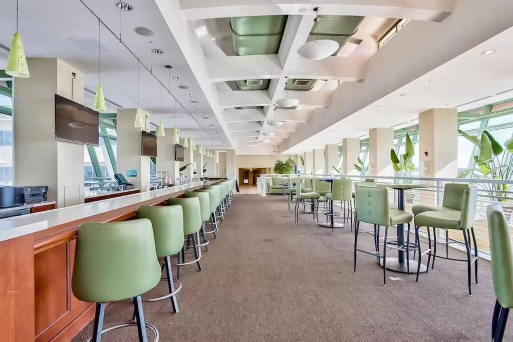 פנמה סיטי ביץ' Beautiful Beachfront Paradise! Emerald Beach Resort מראה חיצוני תמונה