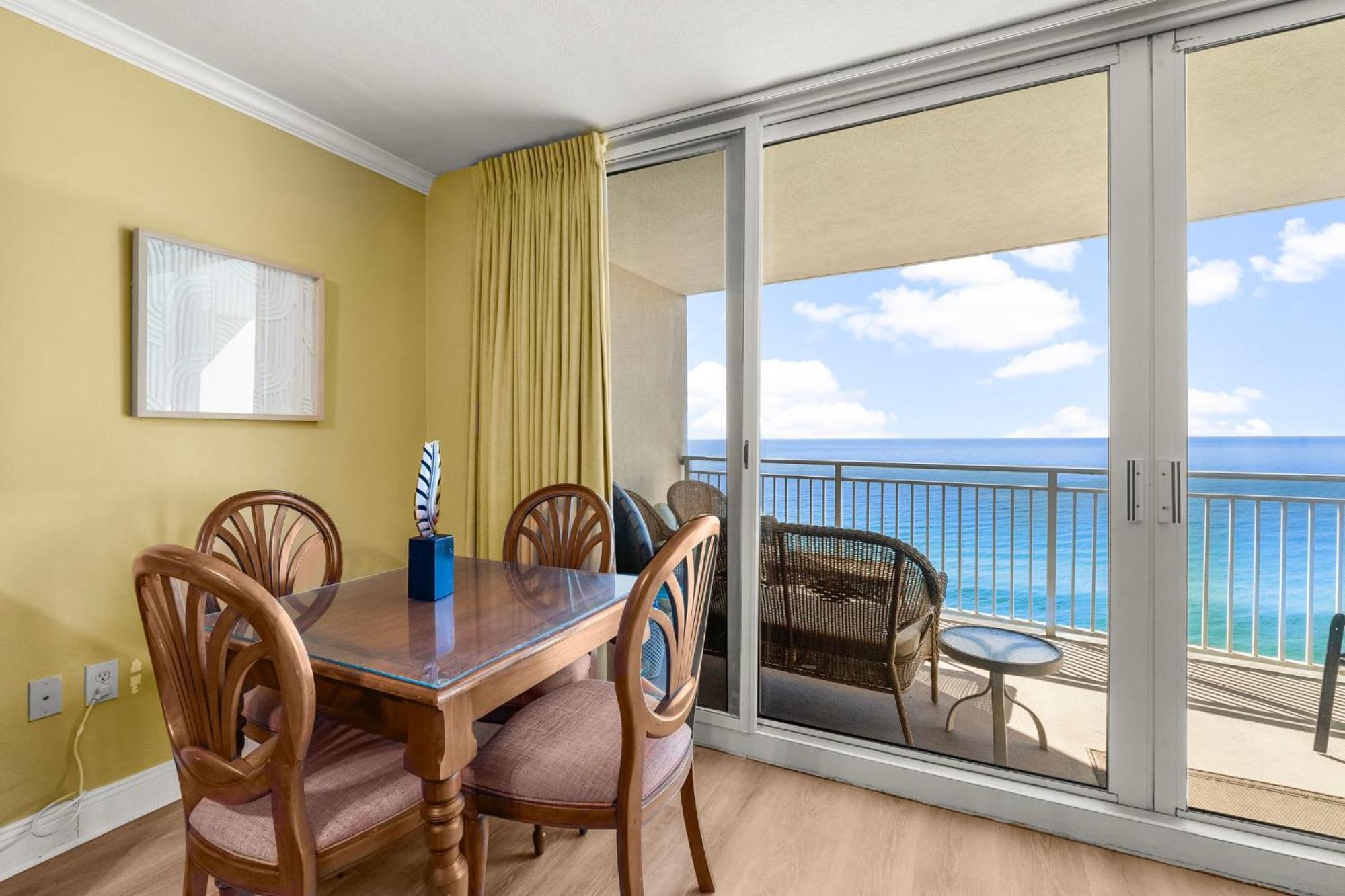 פנמה סיטי ביץ' Beautiful Beachfront Paradise! Emerald Beach Resort מראה חיצוני תמונה